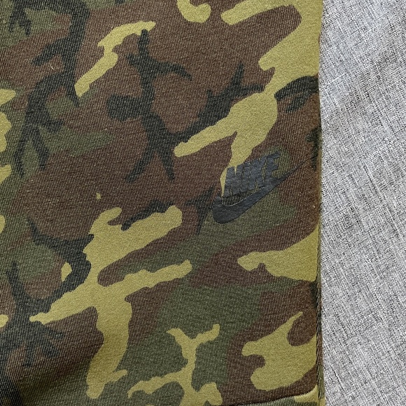 Nike Tech Fleece Camo Jogger Pants - Men's Size L - Green - Picture 4 of 12